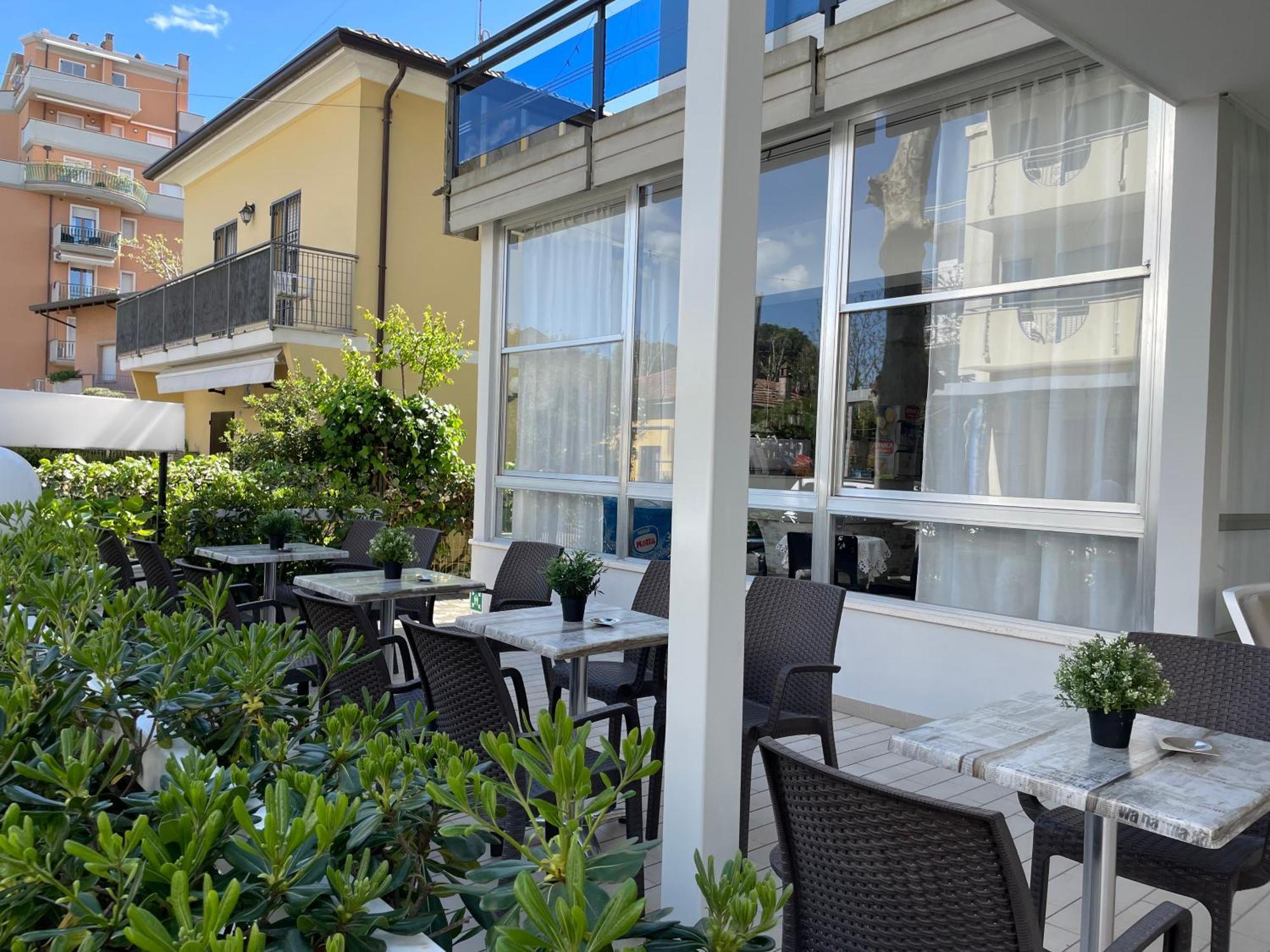 Hotel Barbiani Riccione Exterior foto